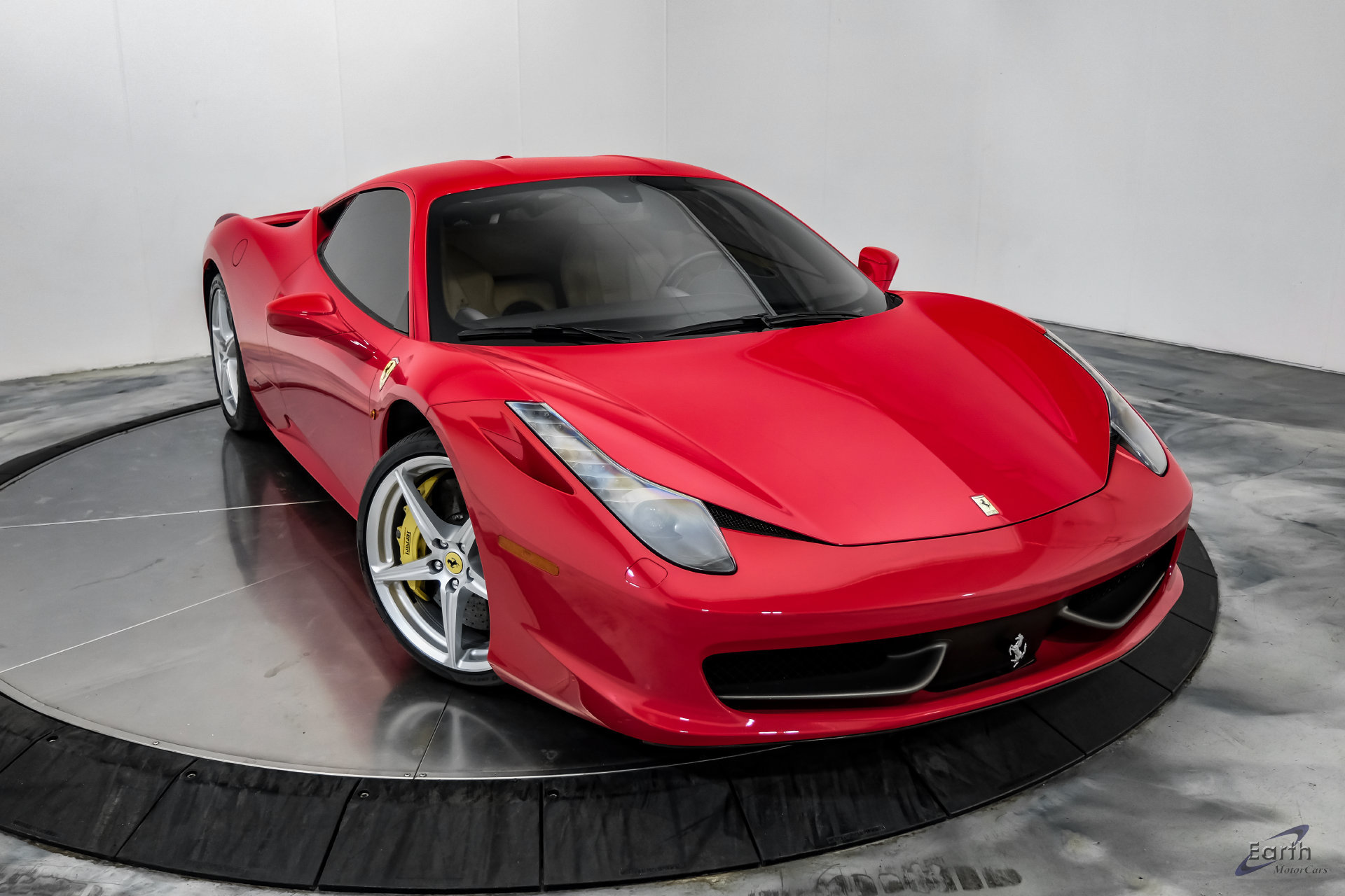 Used 2014 Ferrari 458 Italia Coupe RWD image 31