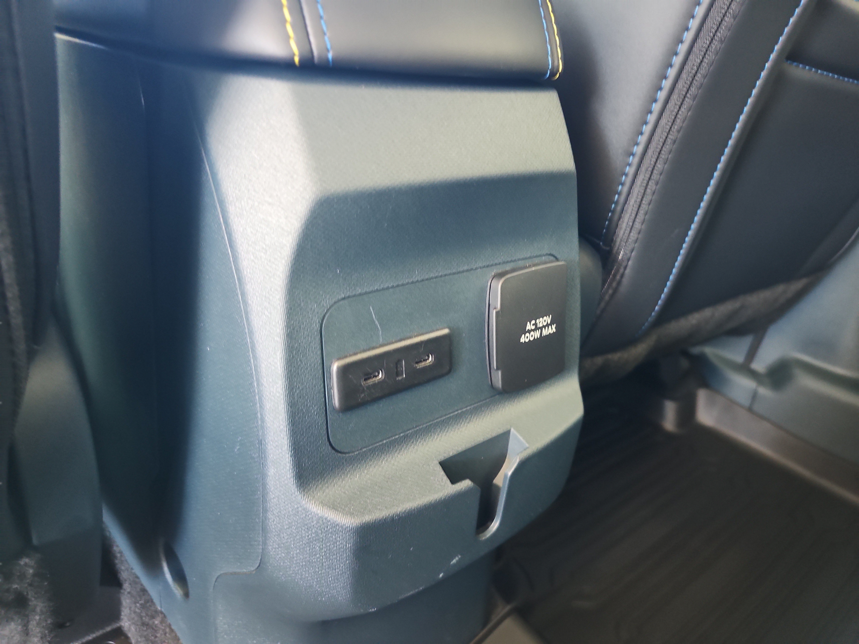 Used 2025 Ford Maverick Lobo AWD/4WD image 19