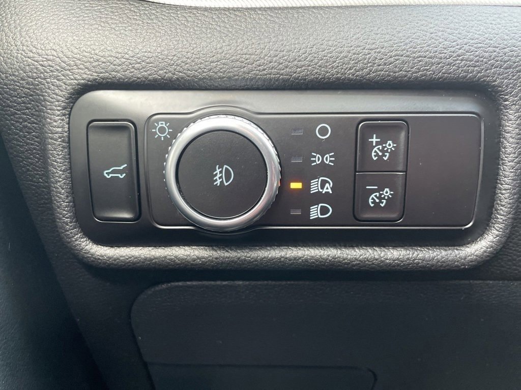 Used 2023 Ford Explorer XLT w/ Equipment Group 202A image 22