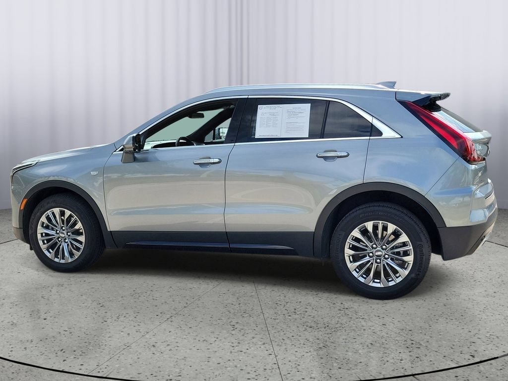 Used 2025 Cadillac XT4 Premium Luxury FWD image 7