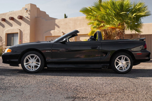 Used 1998 Ford Mustang GT RWD image 3