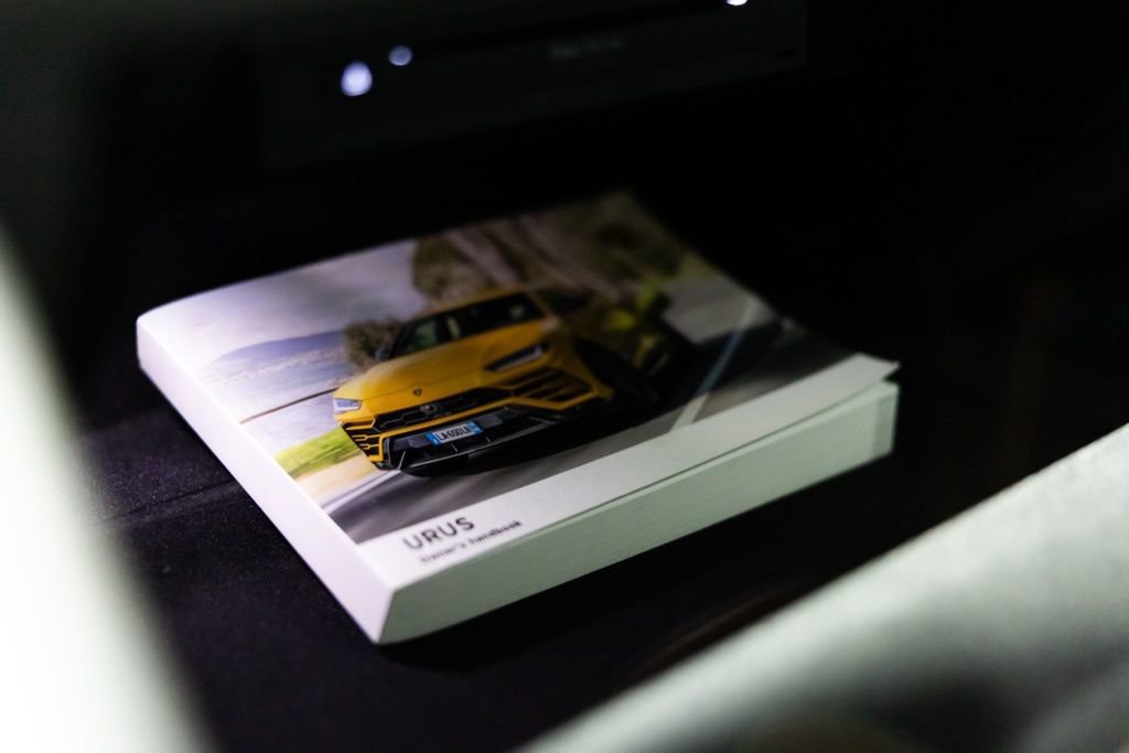 Used 2020 Lamborghini Urus image 38