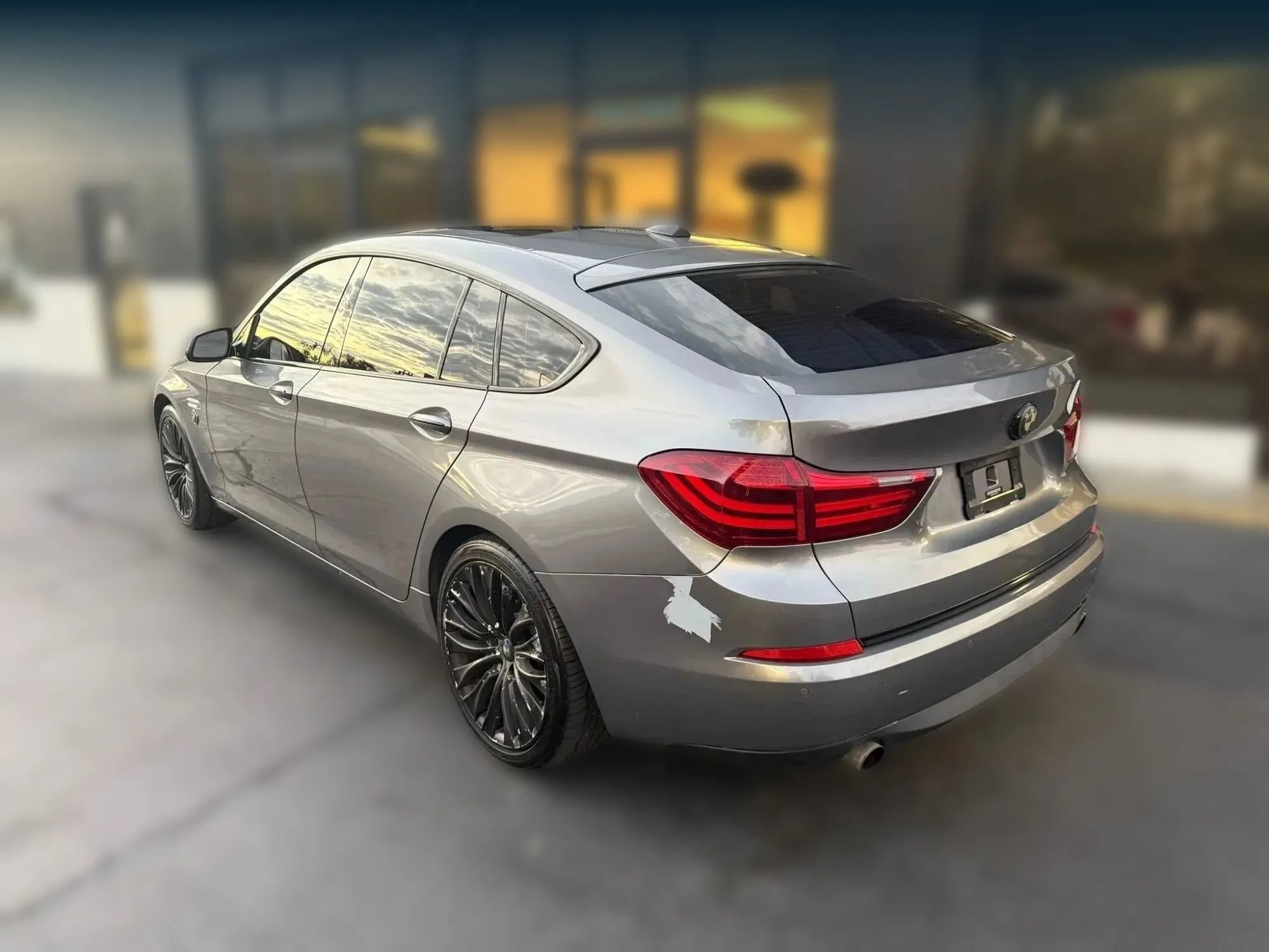 Used 2014 BMW 535i Gran Turismo image 3