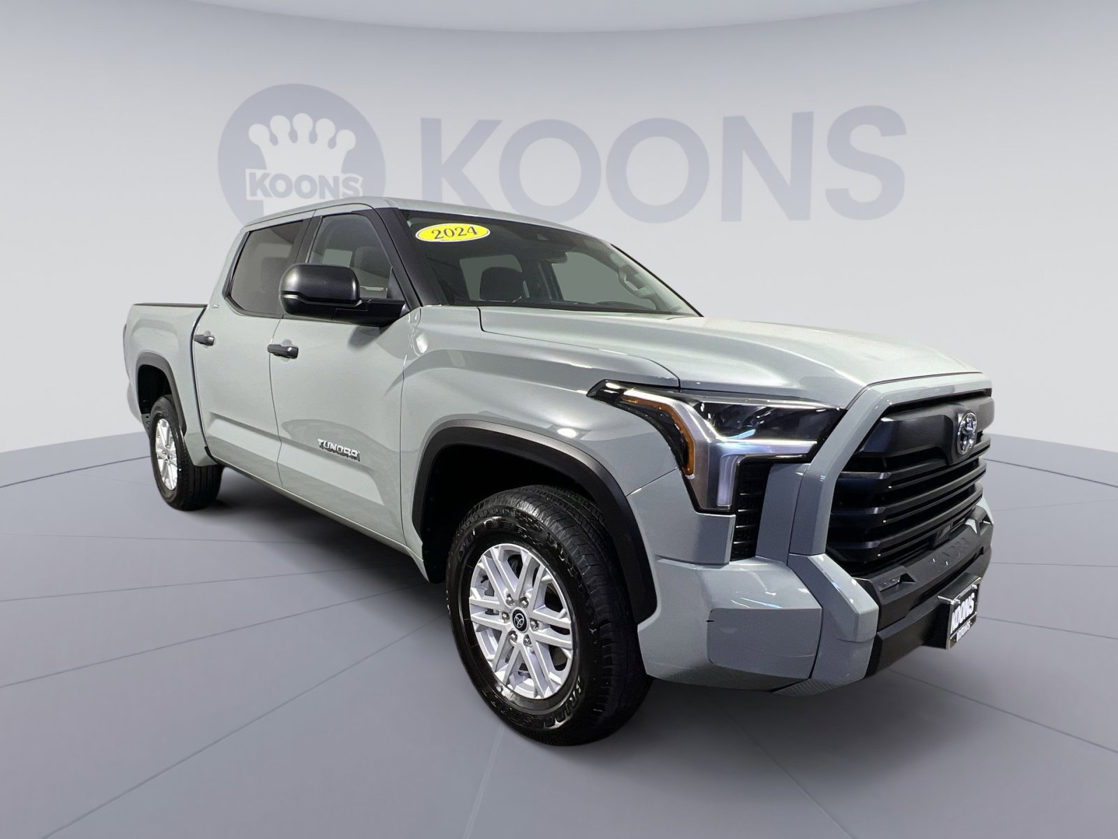 Used 2024 Toyota Tundra SR5 AWD/4WD image 2