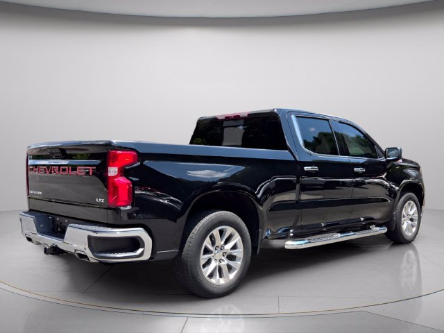 Used 2022 Chevrolet Silverado 1500 LTZ w/ LTZ Premium Package AWD/4WD image 6