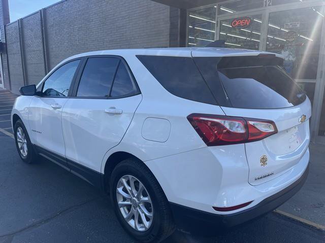 Used 2021 Chevrolet Equinox LS w/ LS Convenience Package AWD/4WD image 6