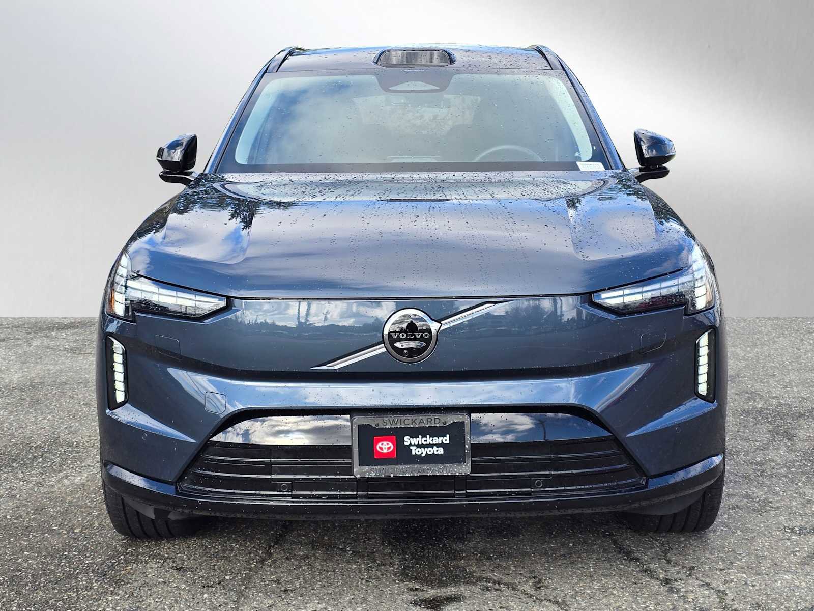 Used 2025 Volvo EX90 Ultra image 2