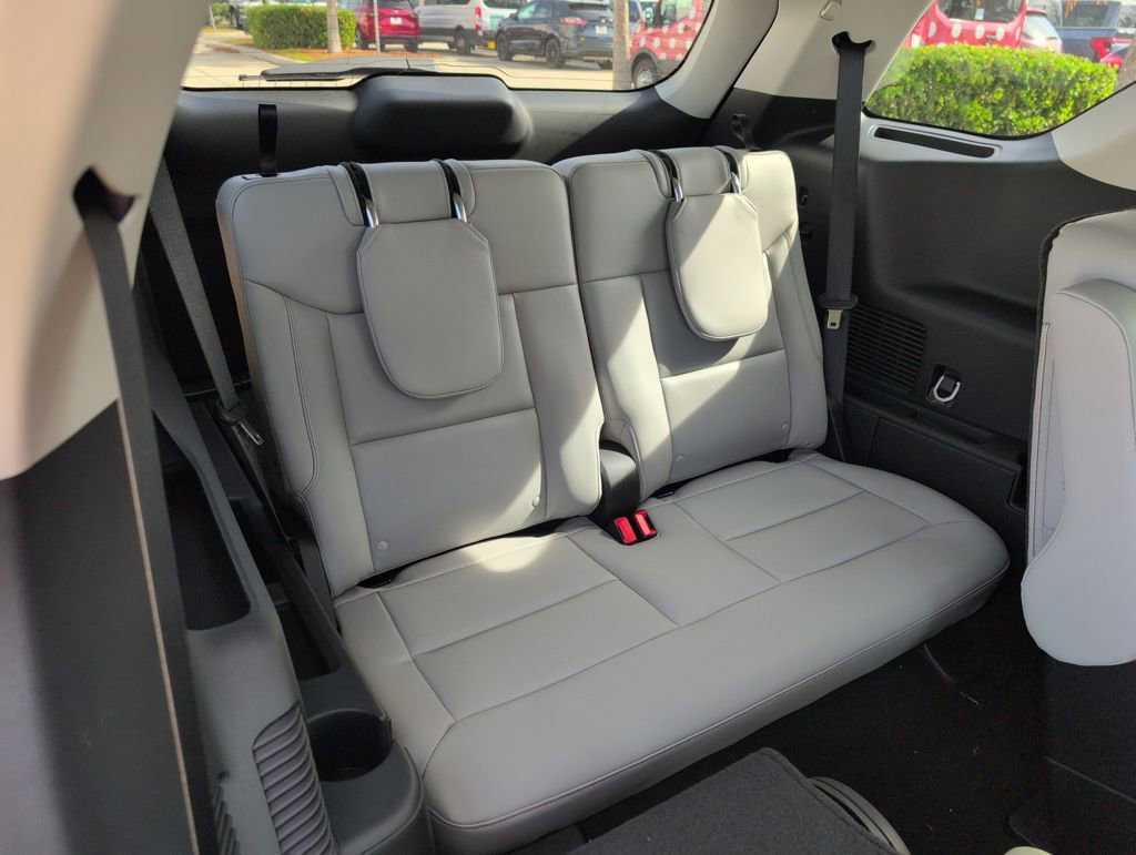 New 2026 Ford Explorer Active w/ Active Comfort Package image 14