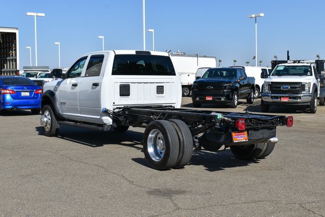 Used 2022 RAM 5500 Tradesman w/ Chrome Appearance Group RWD image 6