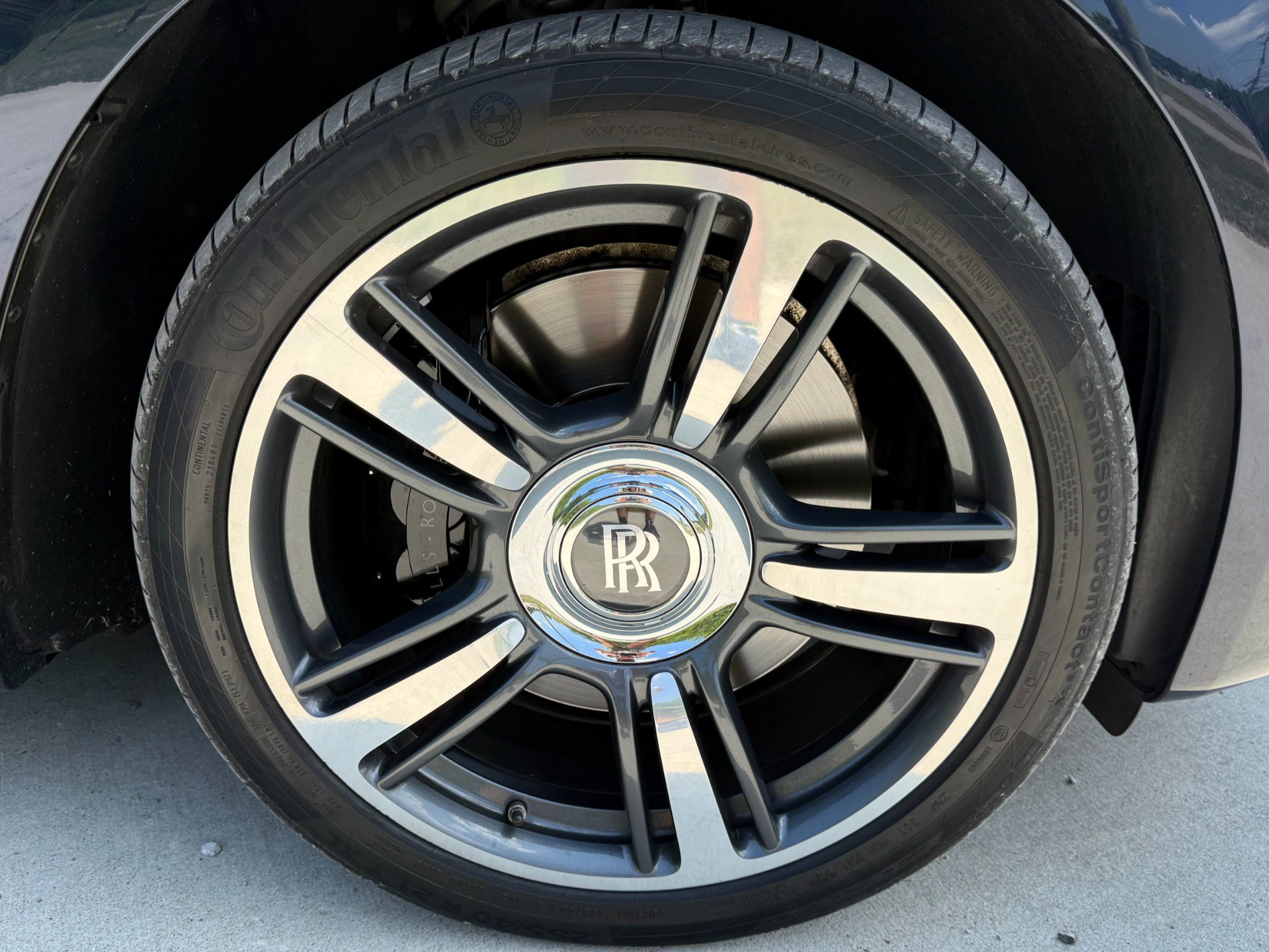 Used 2015 Rolls-Royce Wraith RWD image 51