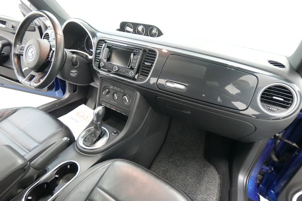 Used 2012 Volkswagen Beetle Turbo FWD image 22
