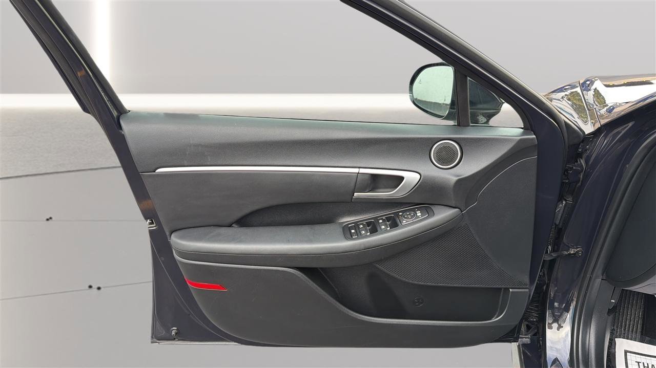 Used 2025 Hyundai Sonata SEL FWD image 17