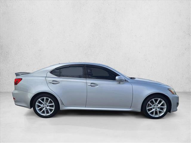 Used 2011 Lexus IS 250 w/ Premium Pkg Value Edition RWD image 4