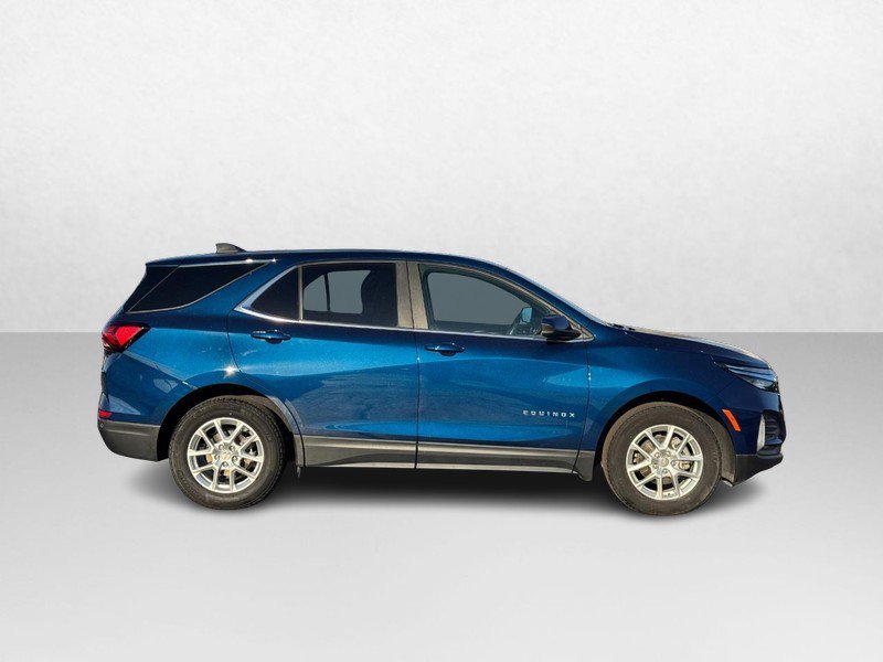Used 2022 Chevrolet Equinox LT image 2