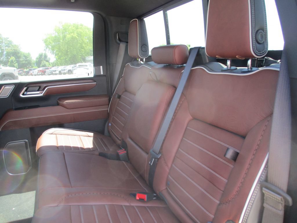 New 2026 GMC Sierra 2500 Denali Ultimate AWD/4WD image 14