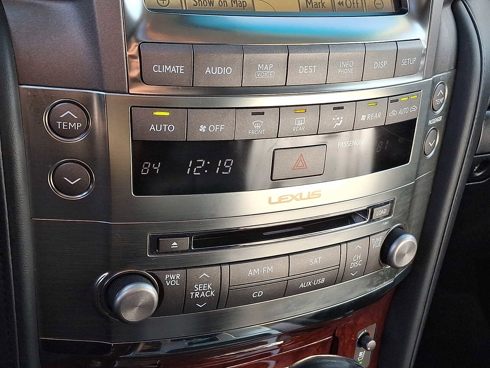 Used 2011 Lexus LX 570 4WD image 17