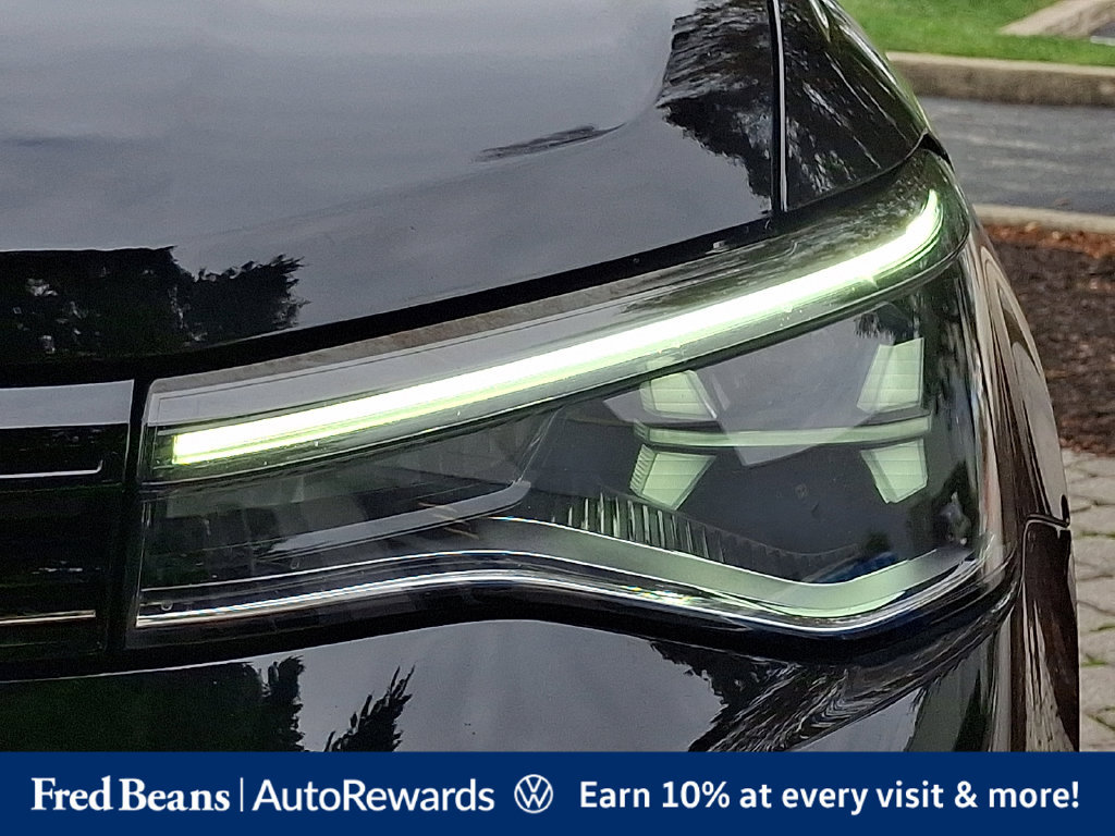 Certified 2025 Volkswagen Taos SE AWD/4WD image 12