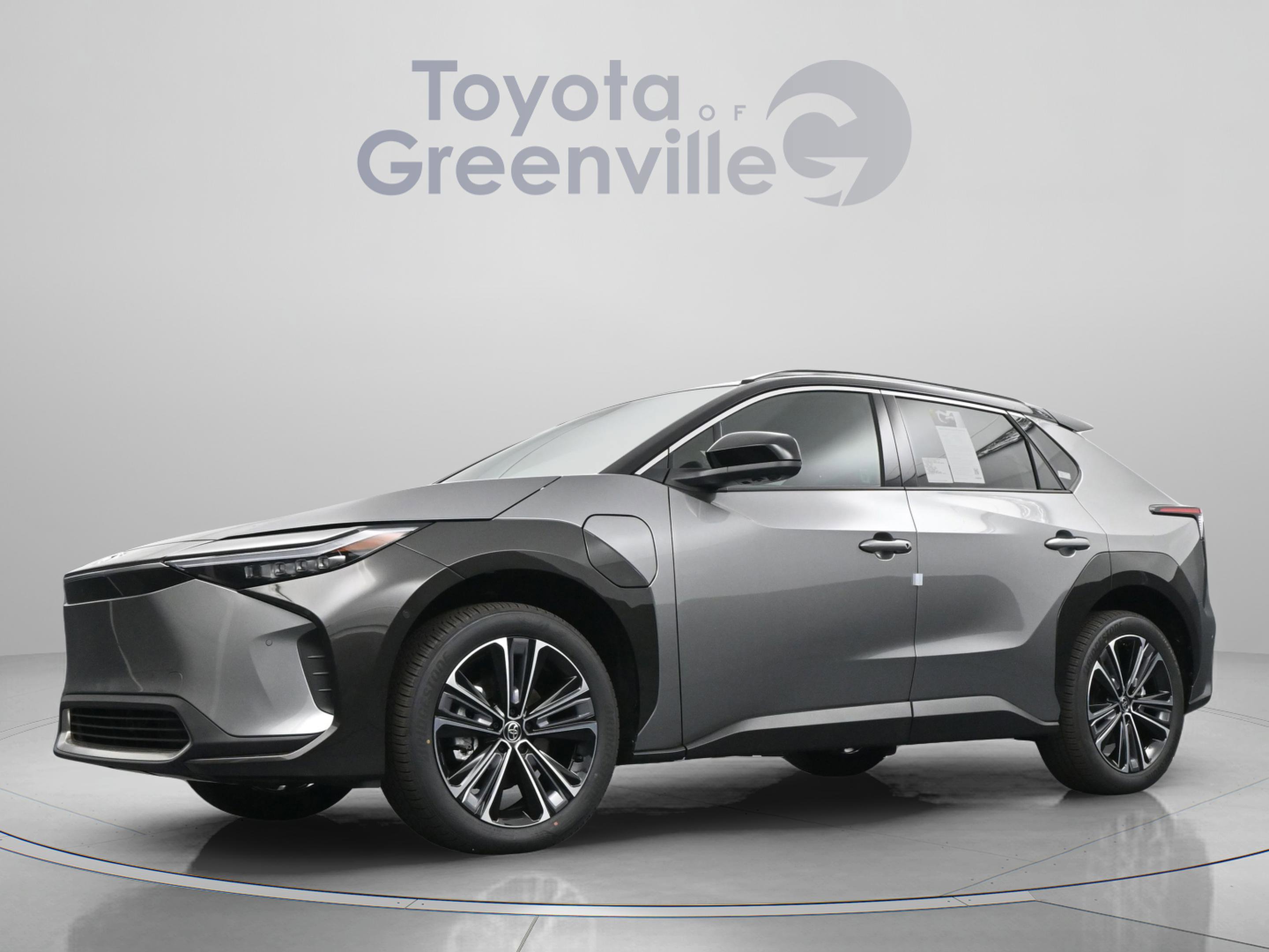 Used 2024 Toyota bZ4X AWD w/ Weather Package image 2