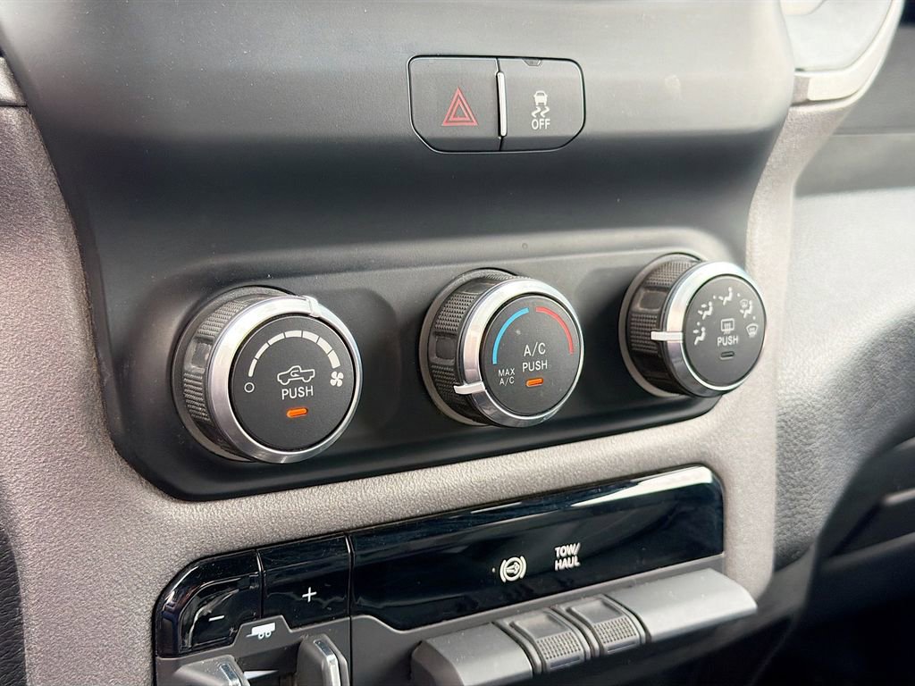 Used 2023 RAM 2500 Tradesman w/ Chrome Appearance Group image 15