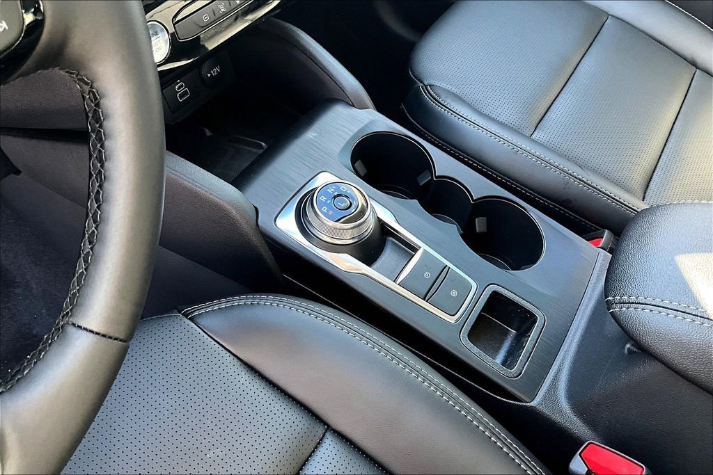 New 2026 Ford Escape Platinum AWD/4WD image 8