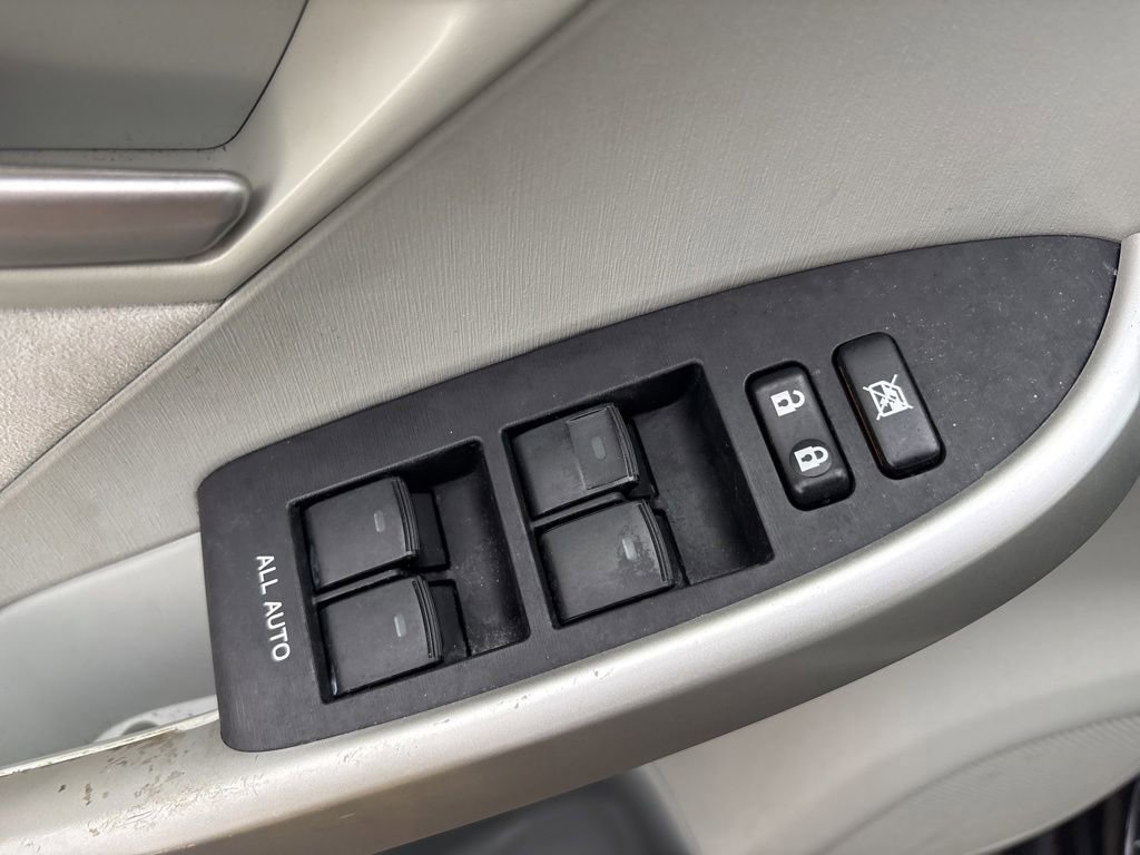 Used 2015 Toyota Prius Three image 16