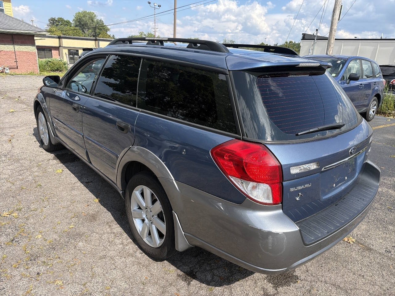 Used 2009 Subaru Outback 2.5i Special Edition AWD/4WD image 9