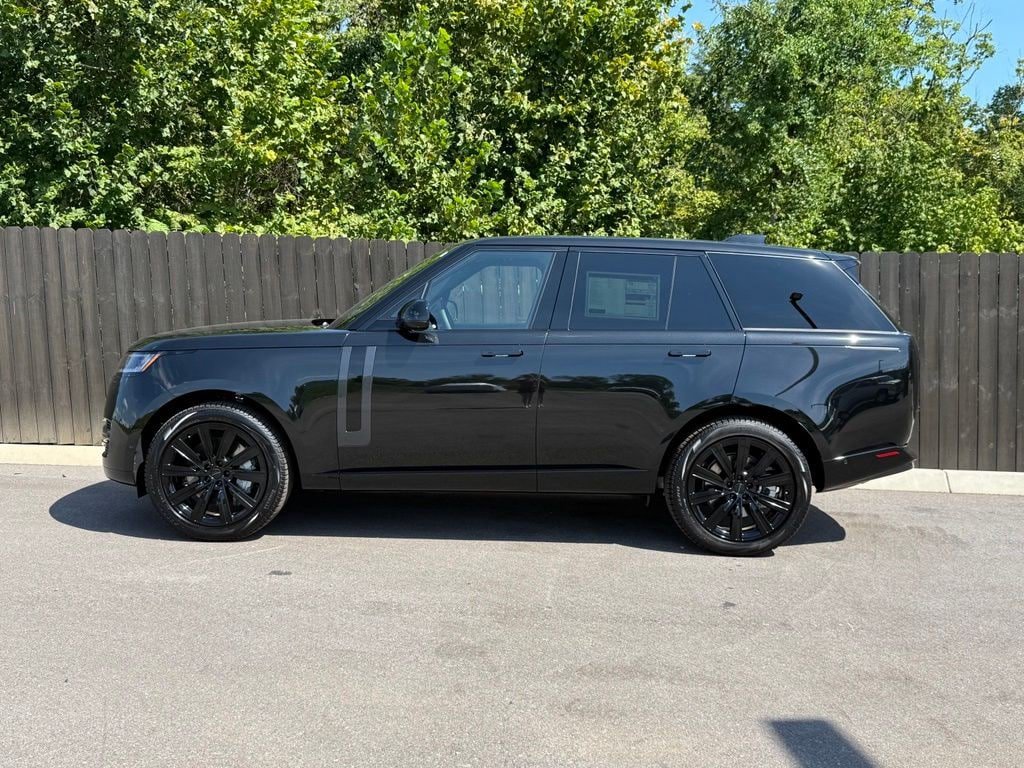 New 2026 Land Rover Range Rover SE AWD/4WD image 2