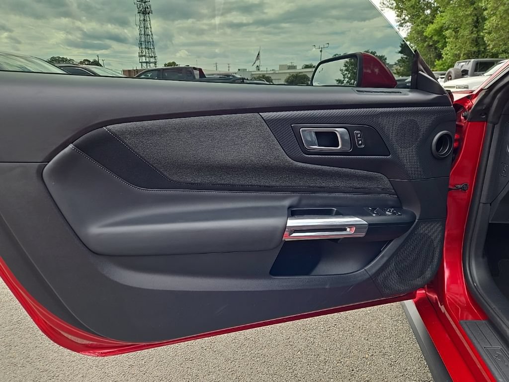 Used 2024 Ford Mustang Coupe RWD image 11