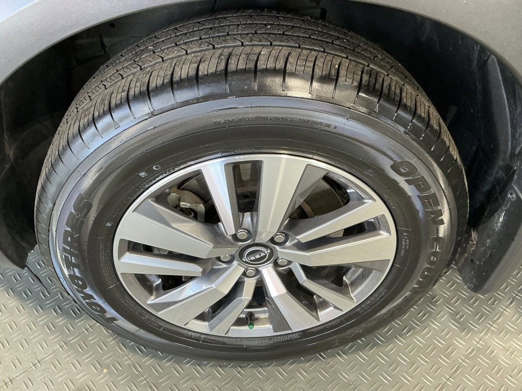 Used 2023 Nissan Pathfinder SL w/ Lighting Package (N92) image 35