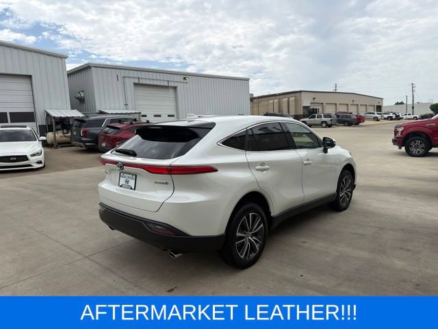 Used 2022 Toyota Venza LE AWD/4WD image 3