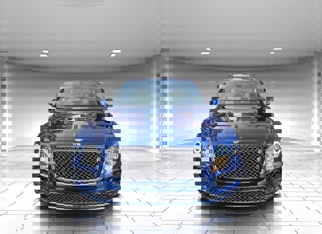 Used 2018 Bentley Bentayga Onyx Edition image 3