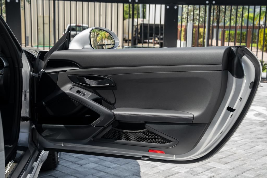 Used 2019 Porsche 911 Speedster RWD image 40