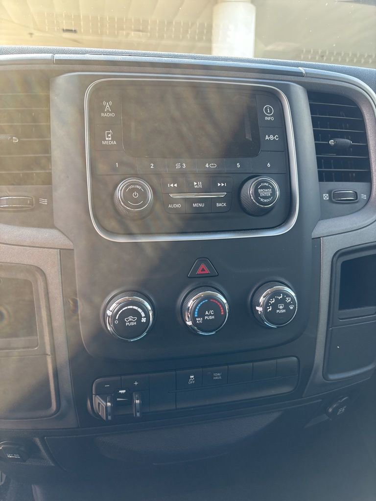 Used 2014 RAM 1500 Express RWD image 3