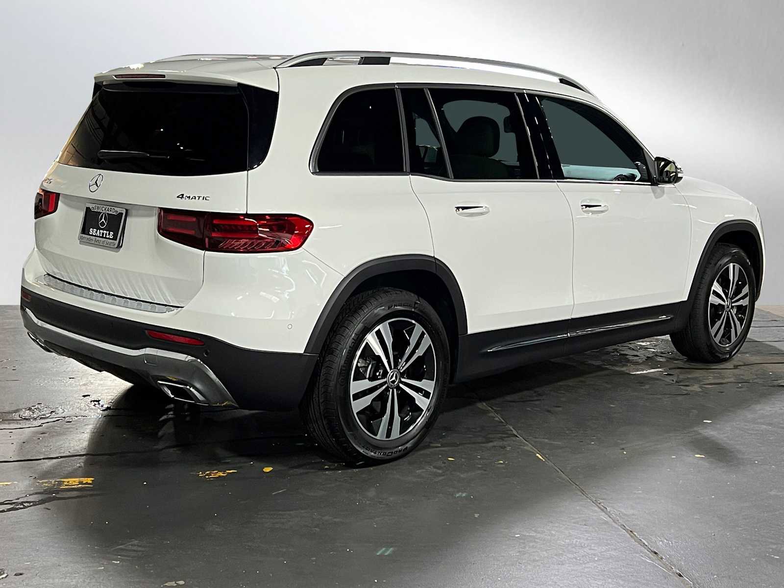 Used 2025 Mercedes-Benz GLB 250 GLB 250 image 3