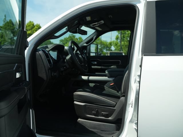 New 2026 RAM 3500 Laramie AWD/4WD image 12