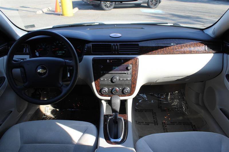 Used 2016 Chevrolet Impala Limited LS FWD image 13