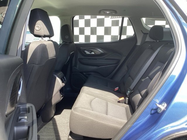 Used 2024 GMC Terrain SLE image 32