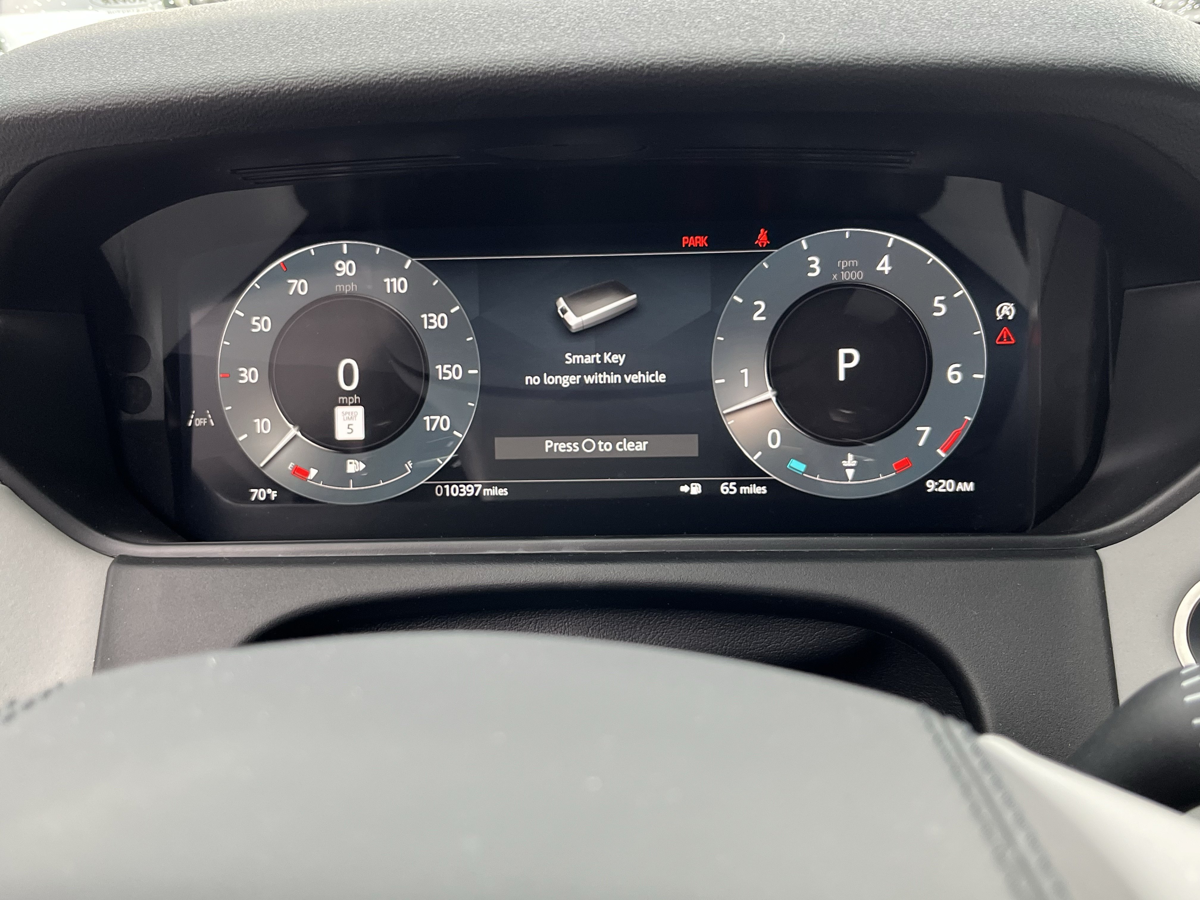 Used 2025 Land Rover Range Rover Velar Dynamic SE AWD/4WD image 22