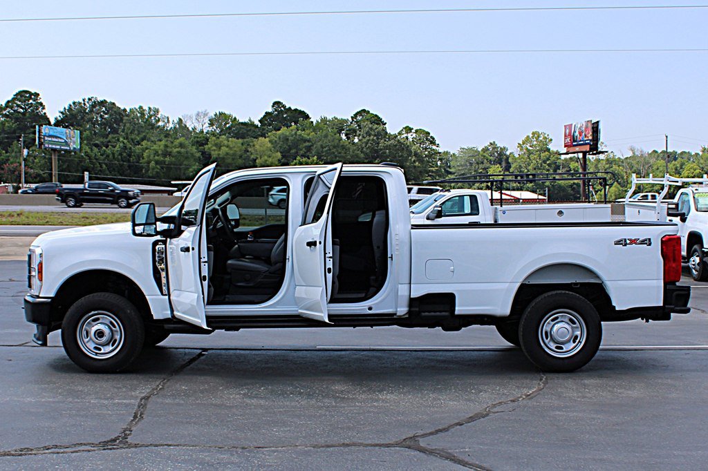 Used 2025 Ford F350 XL AWD/4WD image 7