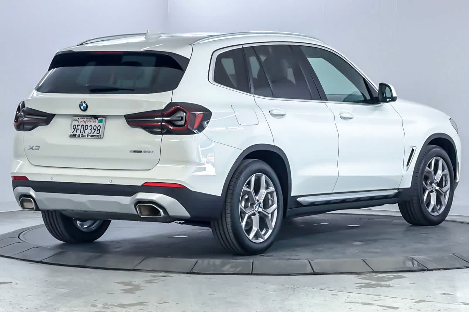 Used 2023 BMW X3 sDrive30i w/ Convenience Package RWD image 2