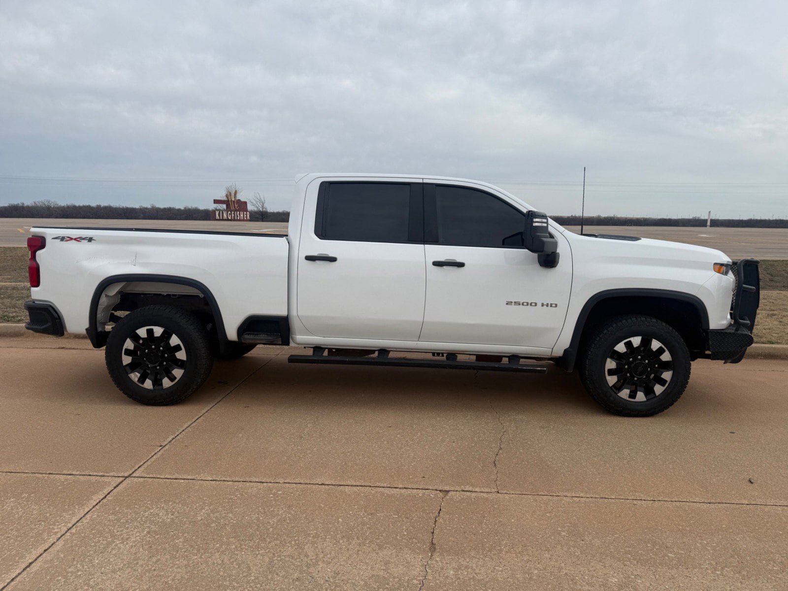 Used 2020 Chevrolet Silverado 2500 Custom w/ Custom Value Package AWD/4WD image 2
