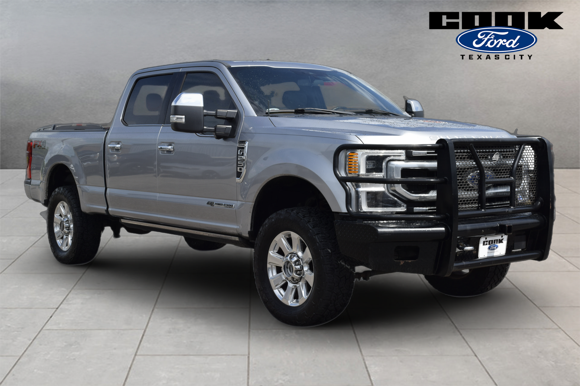 Used 2020 Ford F250 Platinum w/ FX4 Off-Road Package AWD/4WD image 2