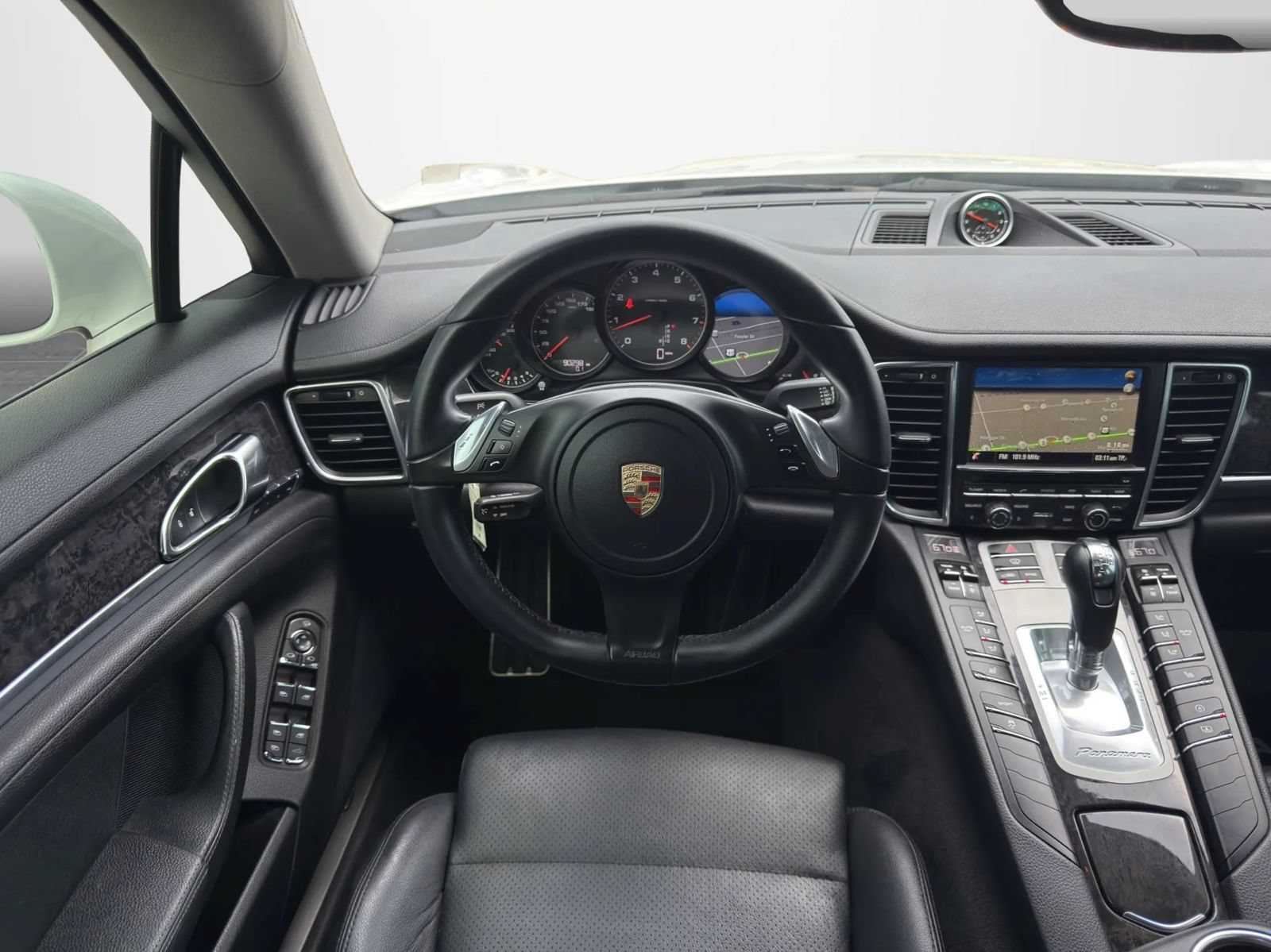 Used 2015 Porsche Panamera w/ Premium Package RWD image 15