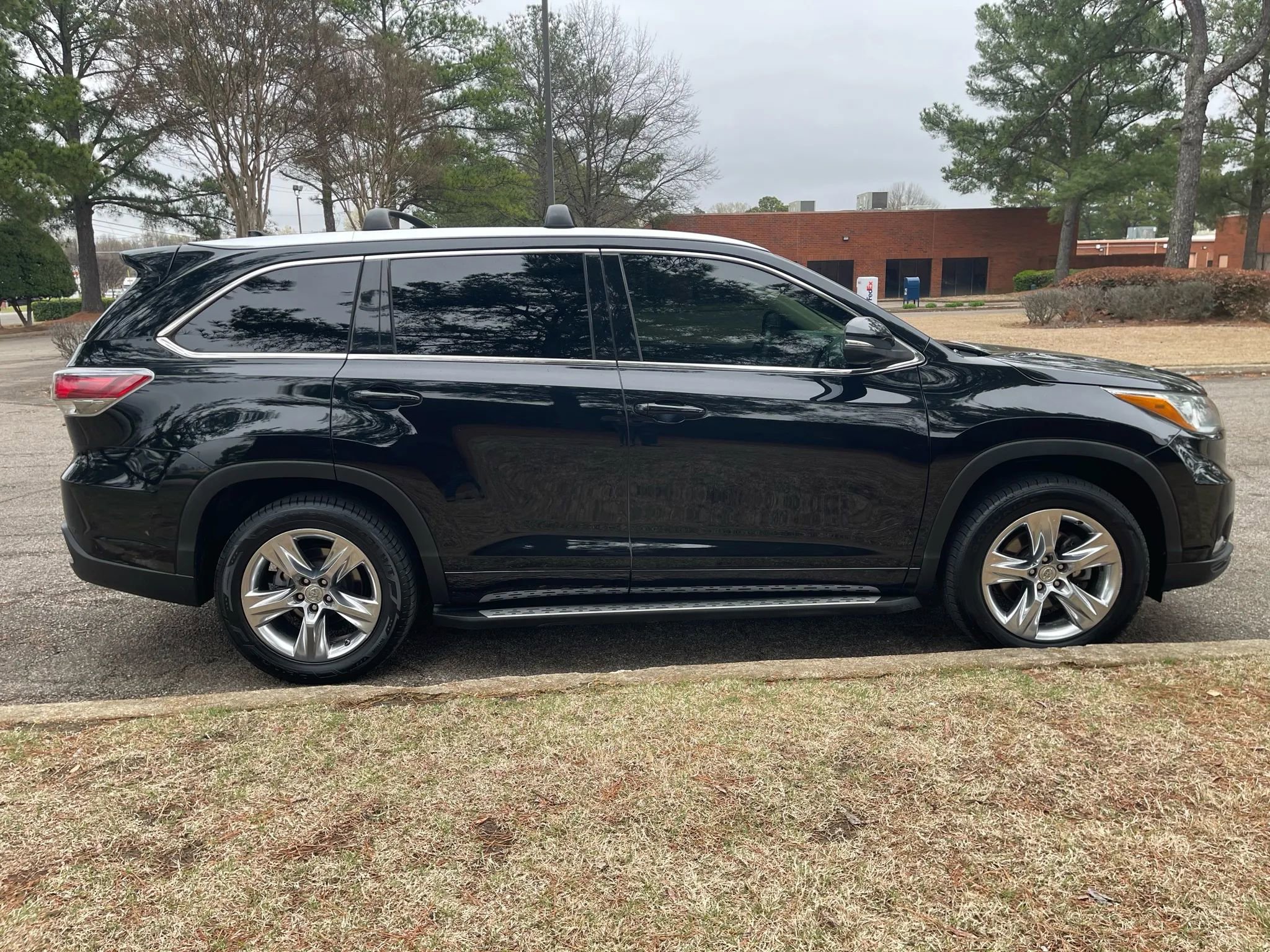Used 2015 Toyota Highlander Limited image 6