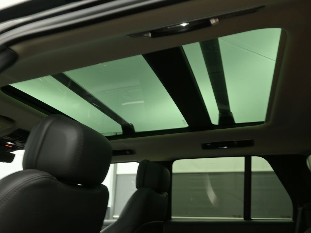 Used 2023 Land Rover Range Rover SE AWD/4WD image 26