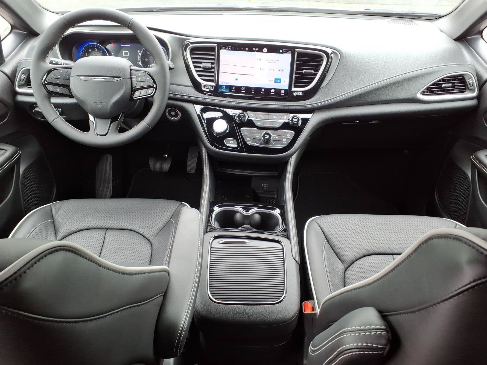 New 2027 Chrysler Pacifica Limited FWD image 27