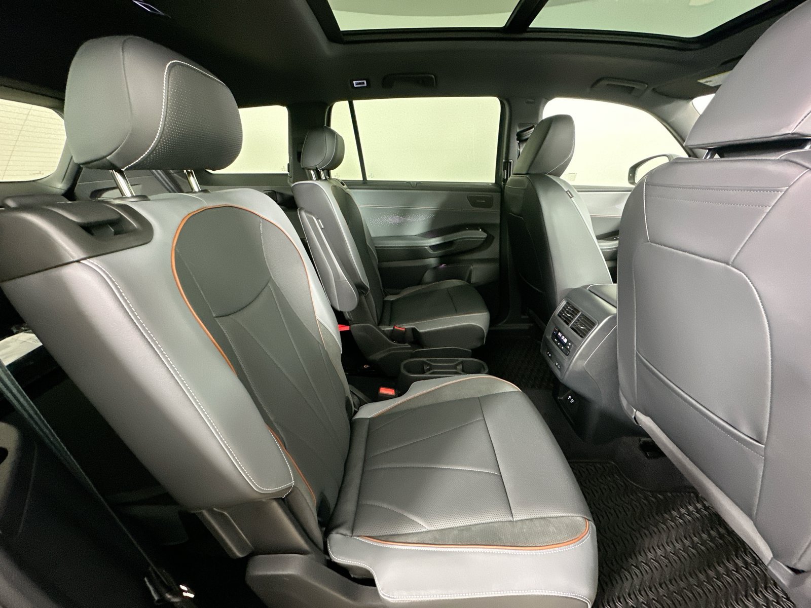 New 2027 Volkswagen Atlas SEL Premium R-Line AWD/4WD image 42