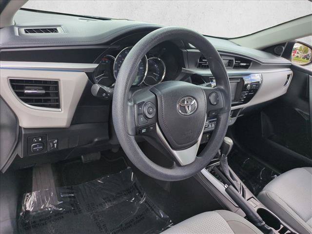 Used 2015 Toyota Corolla LE FWD image 10
