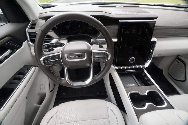 Used 2025 GMC Acadia Denali w/ LPO, Floor Liner Package image 13