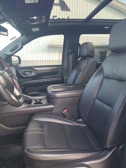 Used 2021 Chevrolet Suburban RST w/ Luxury Package image 19